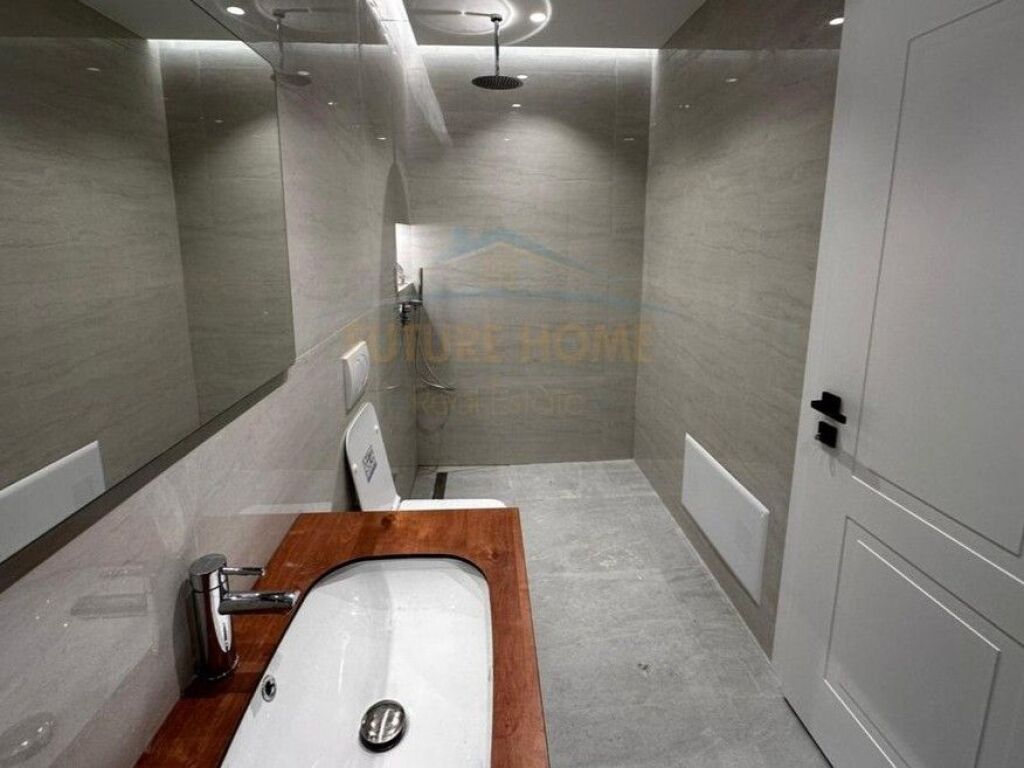 In vendita, Appartamento 2+1+2, Komuna e Parisit, Tirane