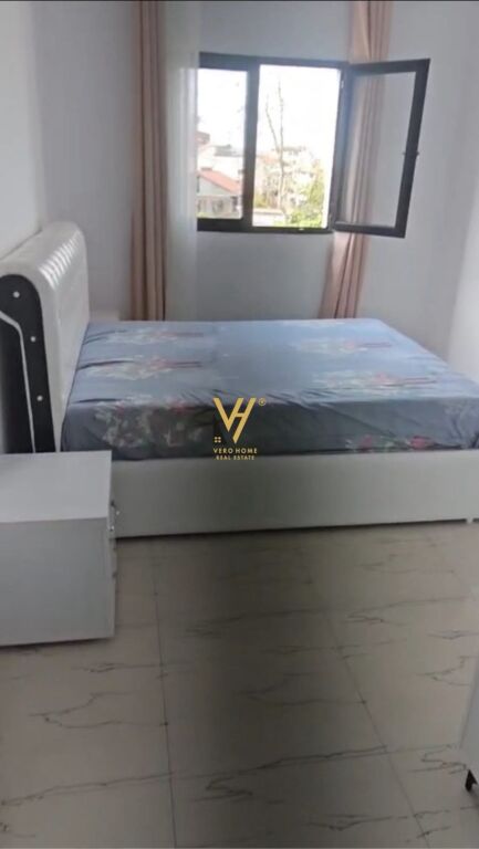 JEPET APARTAMENT 2+1+BLK ME QERA TE STACIONI TRENIT 45.000 LEKE