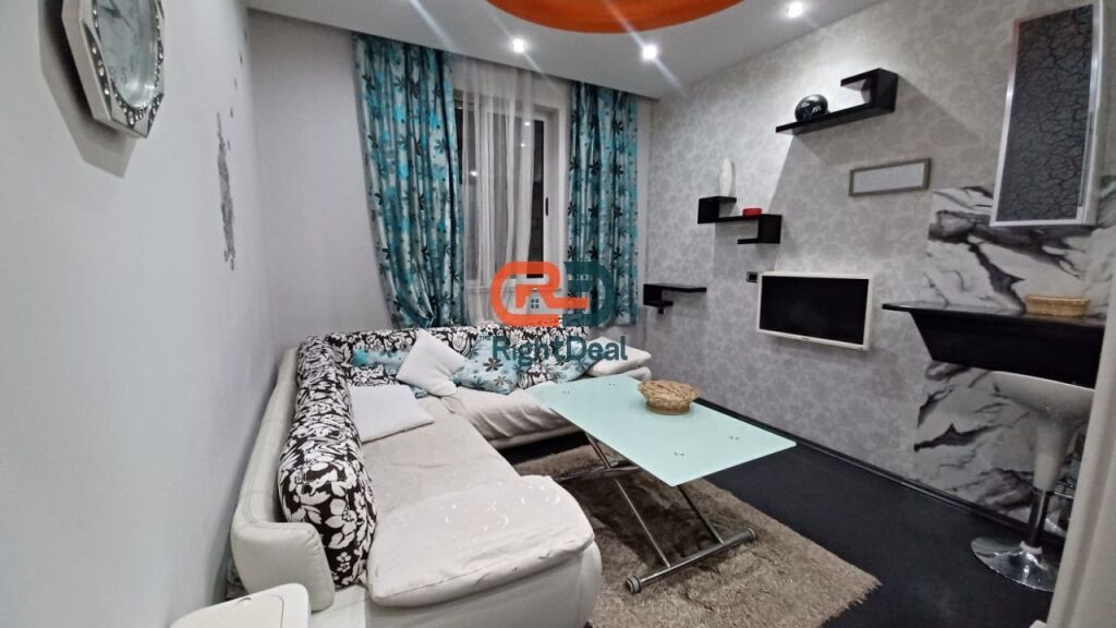 Tek Rruga E Durresit, Jepet Me Qira Apartament 2+1 Ideal Per Banim Me Lokacion Perfekt!!!