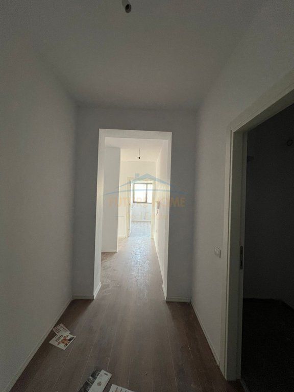 Shitet Apartament 2+1+2+Post Parkimi, ASL 2