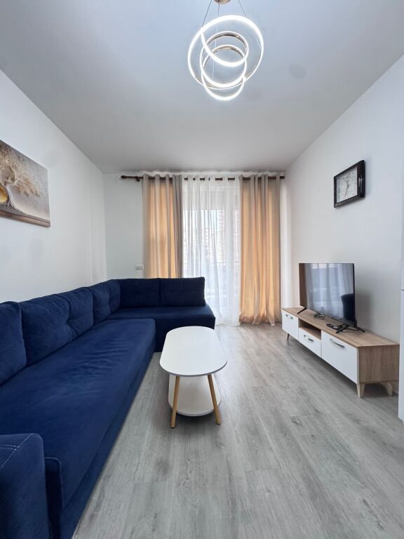 Affitto 1+1, Campo di Aviazione 50.000 lek