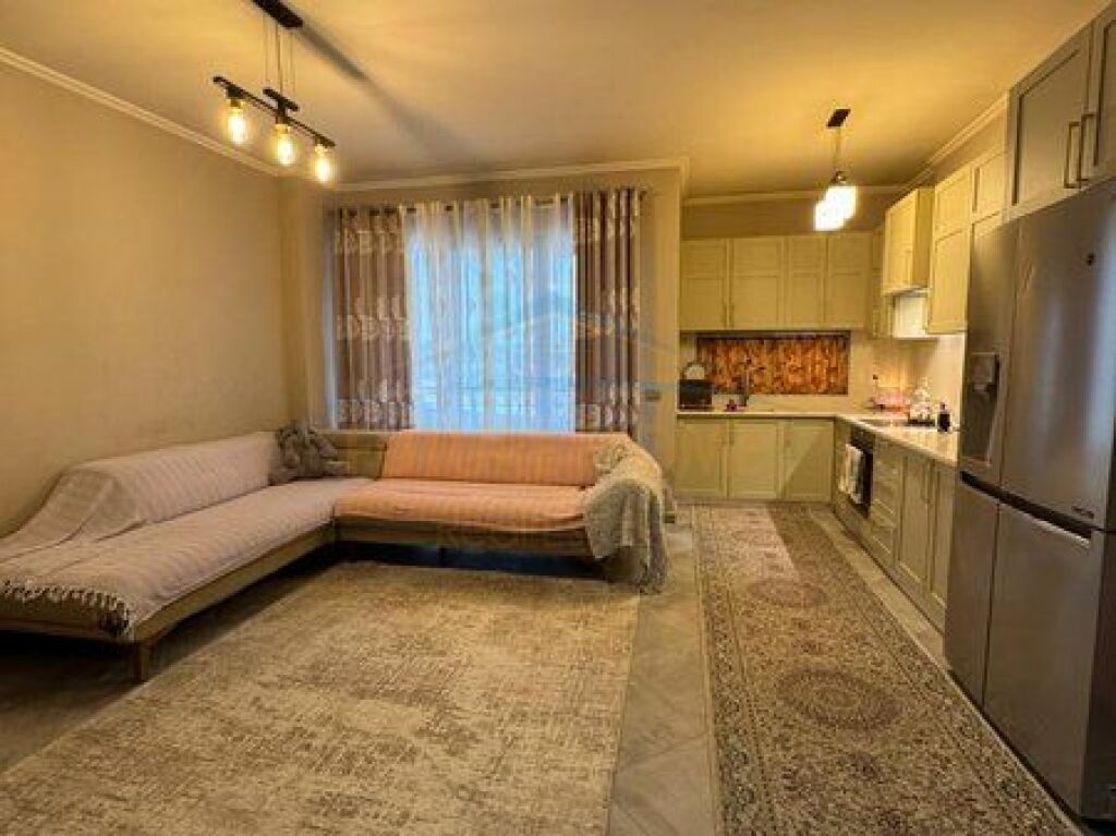 In vendita, Appartamento 2+1+2, Complesso Tower Bridge, Via Dibra.