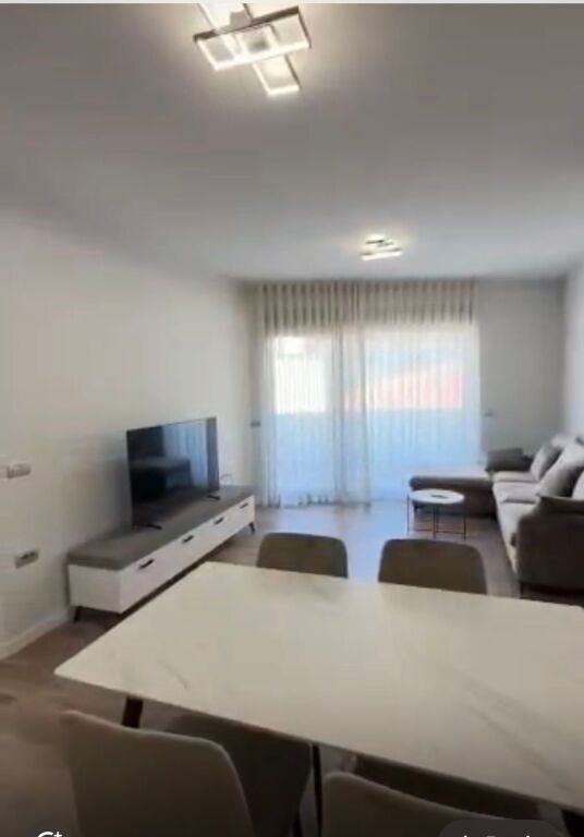 Appartamento 2+1+2+parcheggio presso la Filiale del Tesoro, Via Elbasan