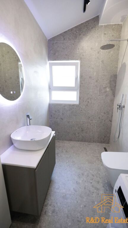 Jepet me qira super apartament  2+1, 80 m² – Kodra e Priftit