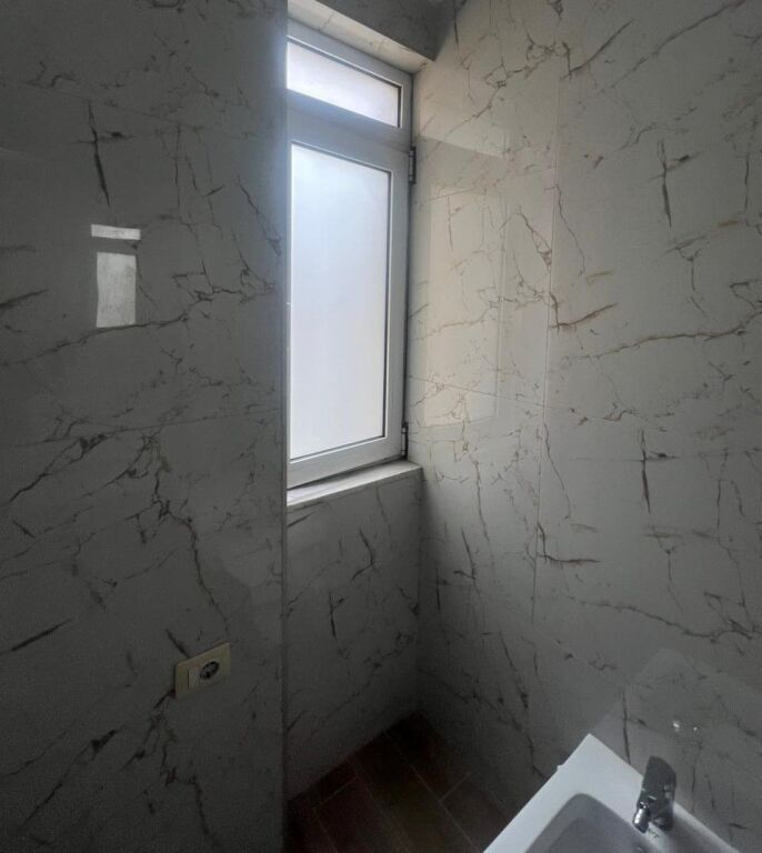 🏡 Shitet Apartament 3+1+2 – Porcelan, pranë UET, Tiranë