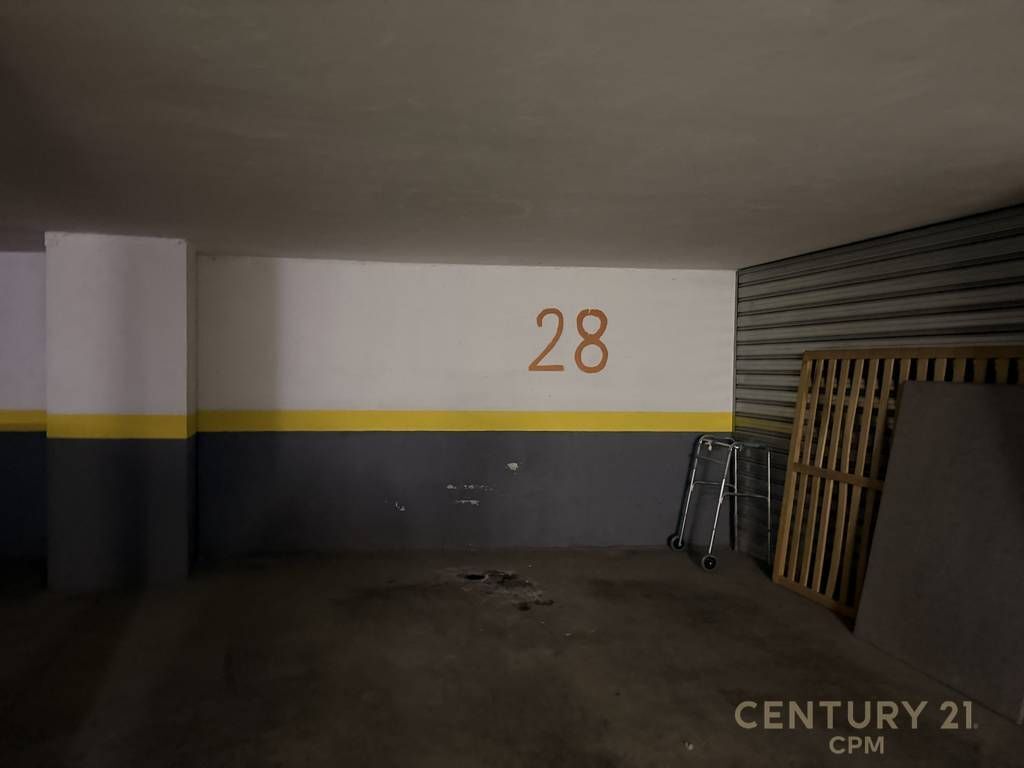 VENDIAMO APPARTAMENTO 3+1+2+2 POSTI AUTO VICINO ALLO STADIO AIR ALBANIA