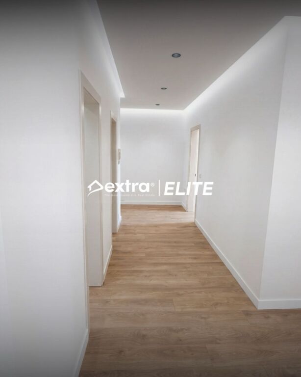 Locale ufficio in affitto Di fronte a Coin / RTSH, Tirana