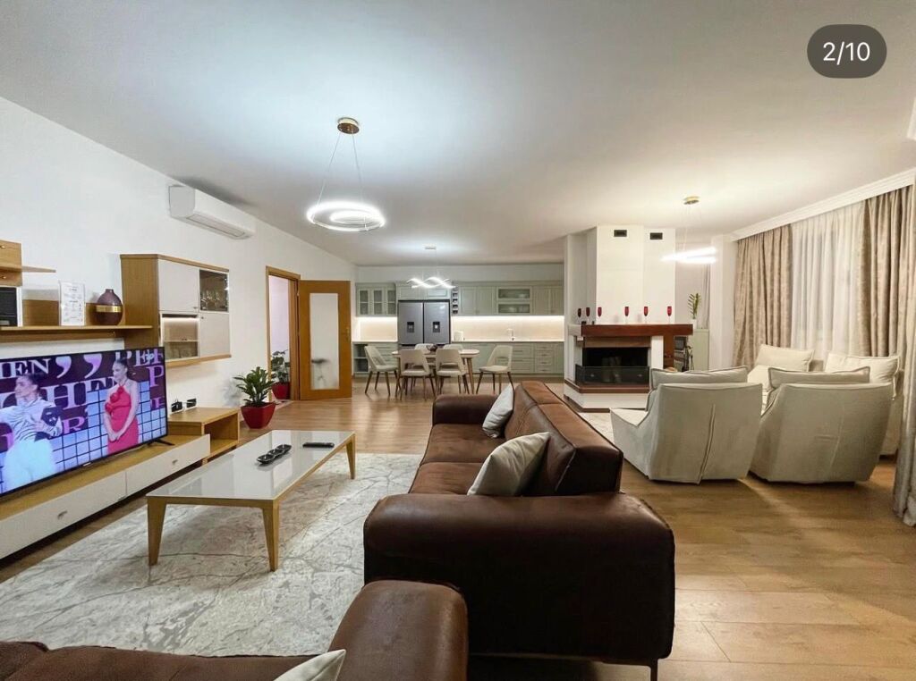 Apartament 3+1+Parking per qira tek Komuna e Parisit.
