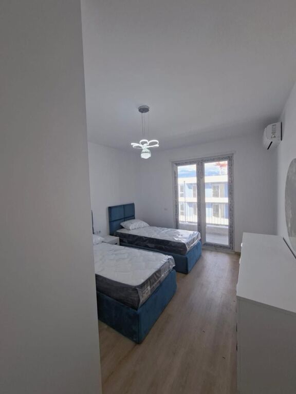 Apartment 2+1, Univers City!