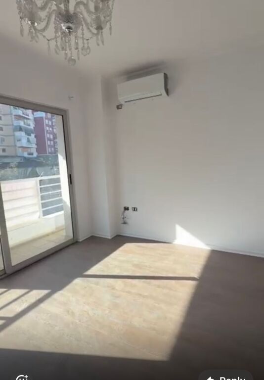 Apartament 2+1 per shitje prane Kristal Center