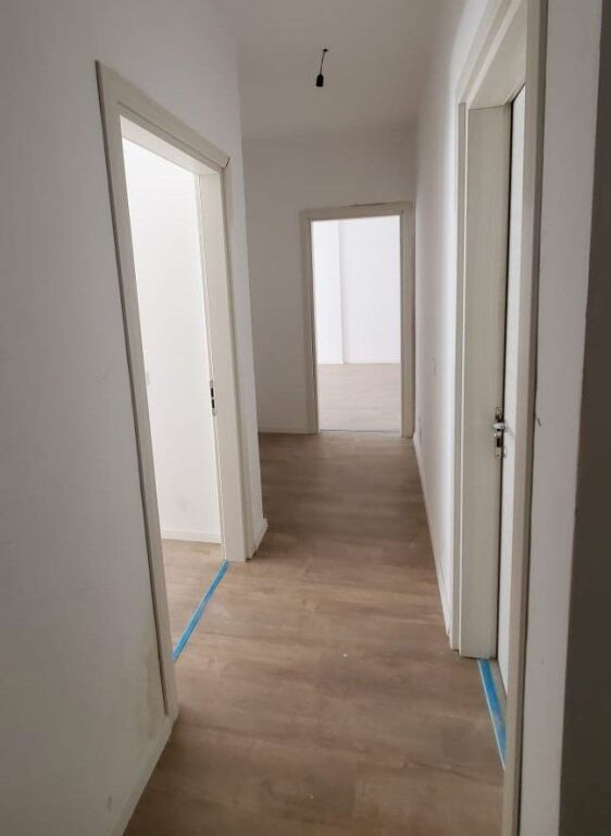 🏡 SHITET APARTAMENT 1+1 – Kompleksi E-88, Dritan Hoxha