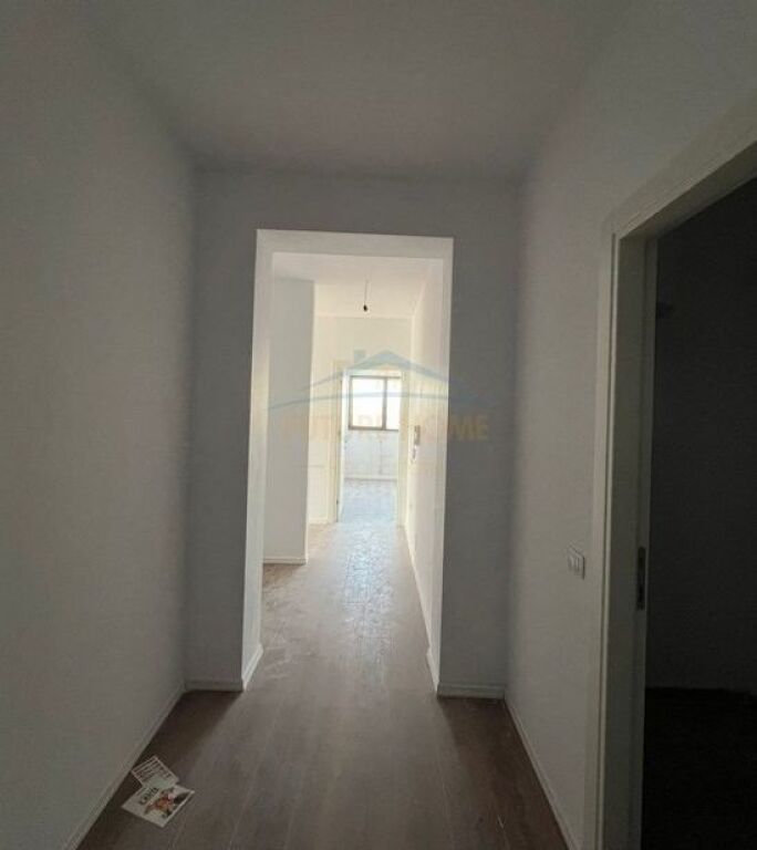 Shitet, Apartament 2+1+2+ Post Parkim, Rruga Sadik Petrela, Kompleksi ASL 2