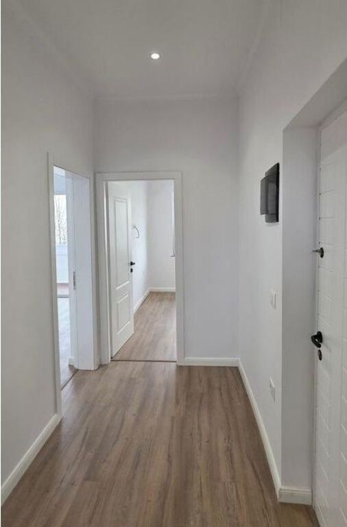 Shitet Apartament 2+1 tek Rruga Bardhyl