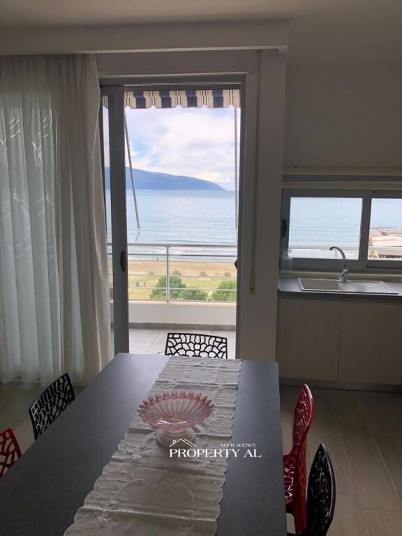 Apartament për shitje në vijë të parë – Lungomare, Vlorë | Pamje ballore deti