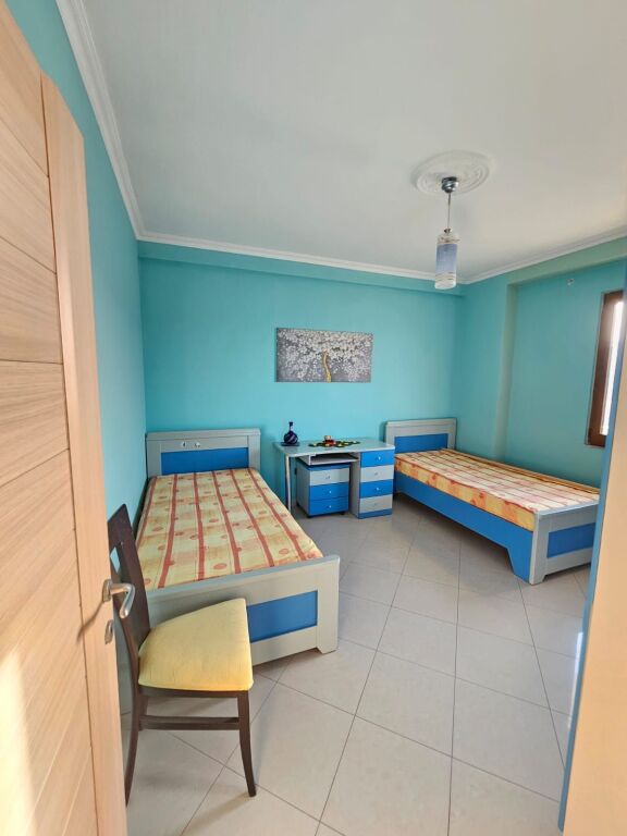 JEPET ME QERA  APARTAMENT 2+1+2 + DEPO  PRANE ISH URT