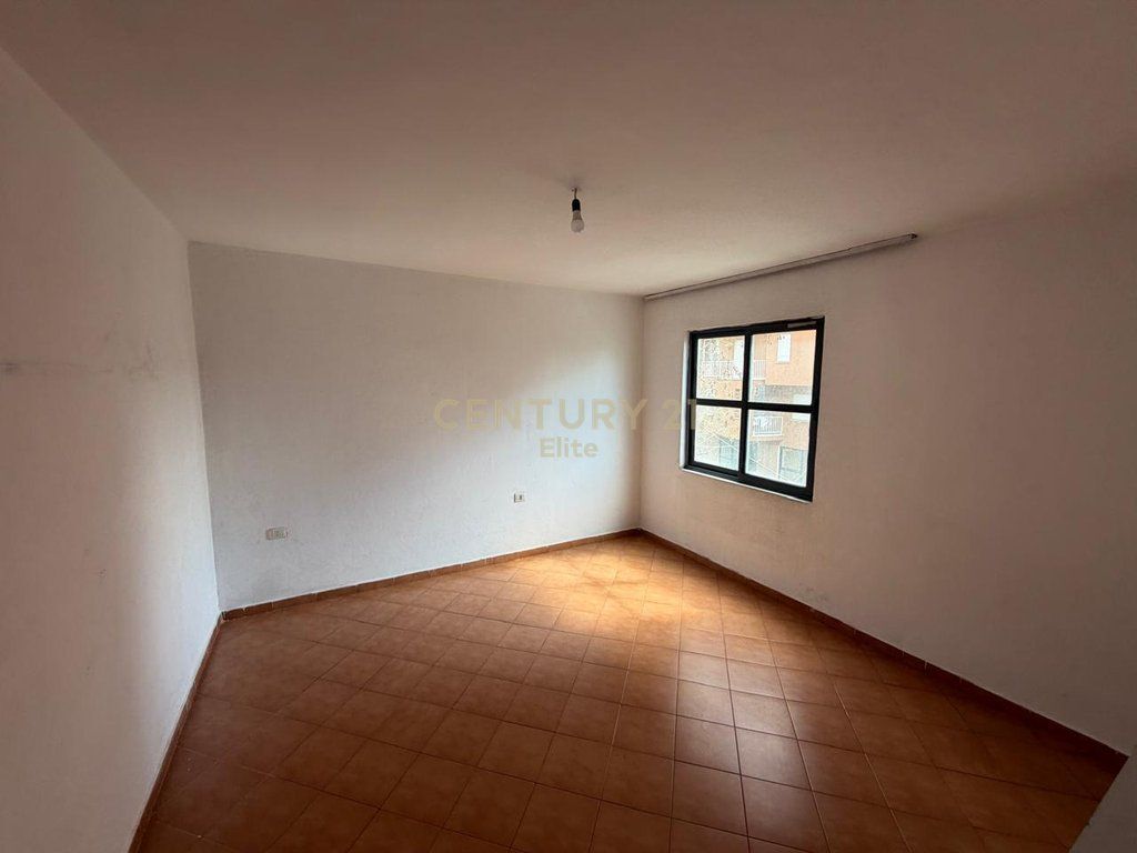 Apartament 1+1 per shitje tek 5-Maji
