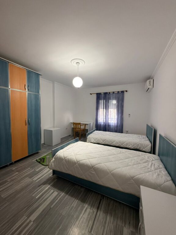 In affitto: Appartamento 2+1 📍 Posizione: Via Dritan Hoxha