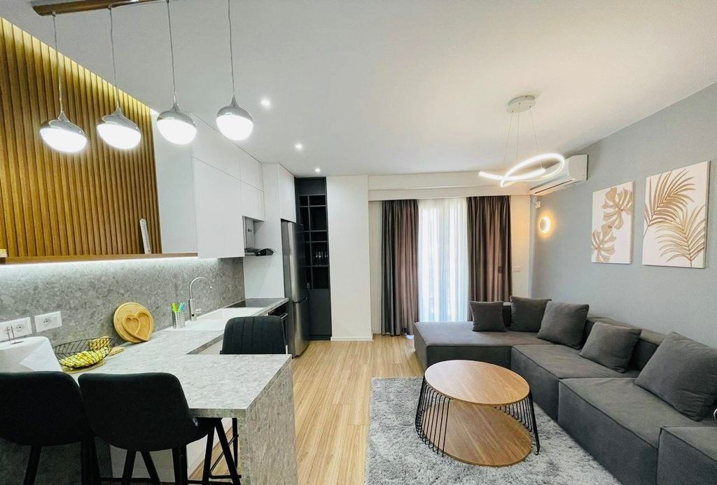 AFFITTASI APPARTAMENTO 1+1 VICINO ALLA STAZIONE DEI TRENI !