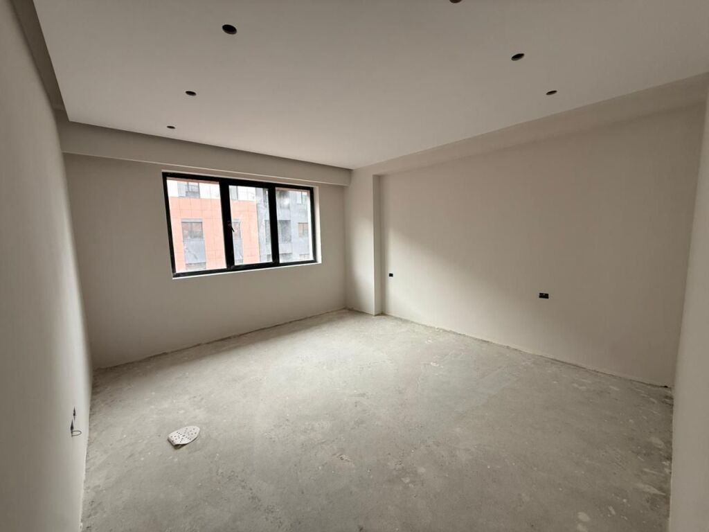 APARTAMENT 3+1 ME VERANDE PER SHITJE TEK URBAN GATE