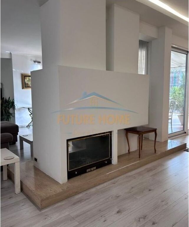 Shitet, Apartament 2+1+2+Verandë , Bllok