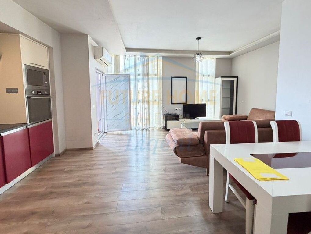 Qera, Apartament 2+1+2, Unaza e Re, Tiranë.