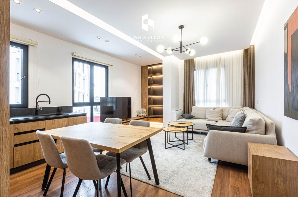 Appartamento Premium 1+1 + Posto Auto e Amministrazione Inclusi 🔑 📍 Posizione: Complesso Arlis, Via di Dibra (Farmacia 10) 💰 Prezzo: 750 Euro/mese (Include Posto Auto e Spese Condominiali)