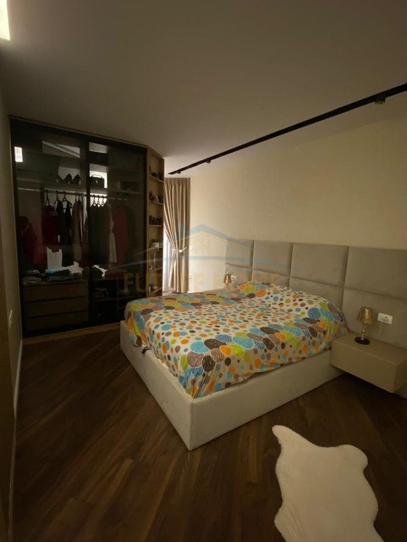 Shitet apartament 1+1 Kodra e Diellit 2