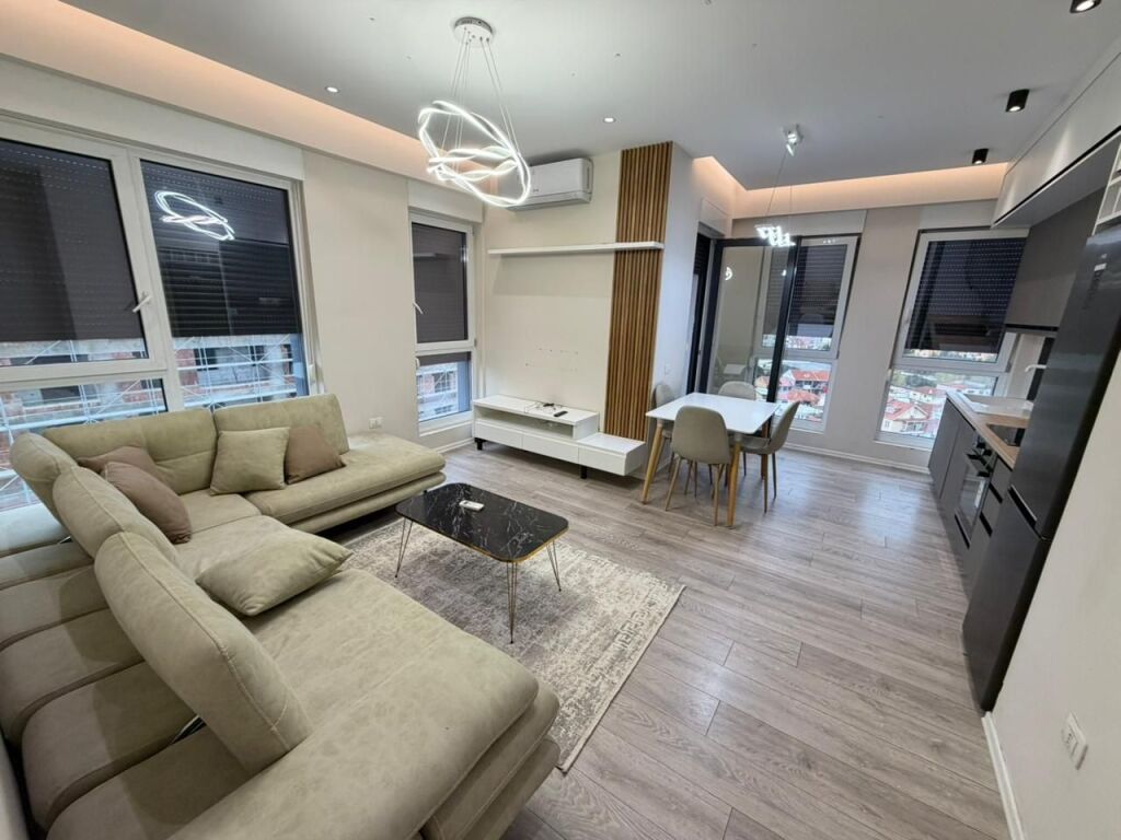 🏢 Jepet me qera apartament 2+1📍 Kompleksi Magnet, 21 Dhjetori 💰 Çmimi: 70,000 lekë/muaj
