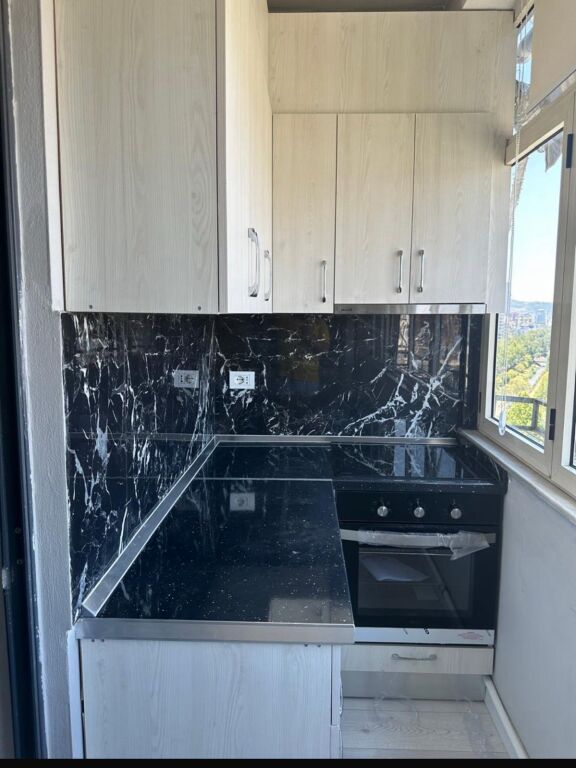 🏢A pochi minuti dalla Nuova Maternità, si affitta un appartamento 2+1 arredato. 650 Euro
