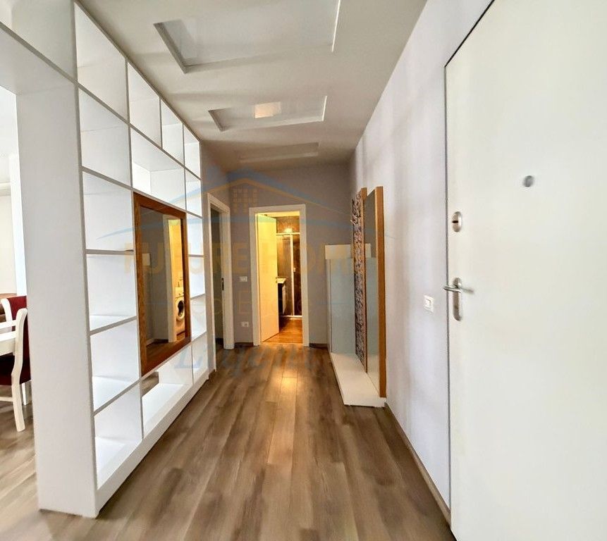 Qera, Apartament 2+1+2, Unaza e Re, Tiranë.