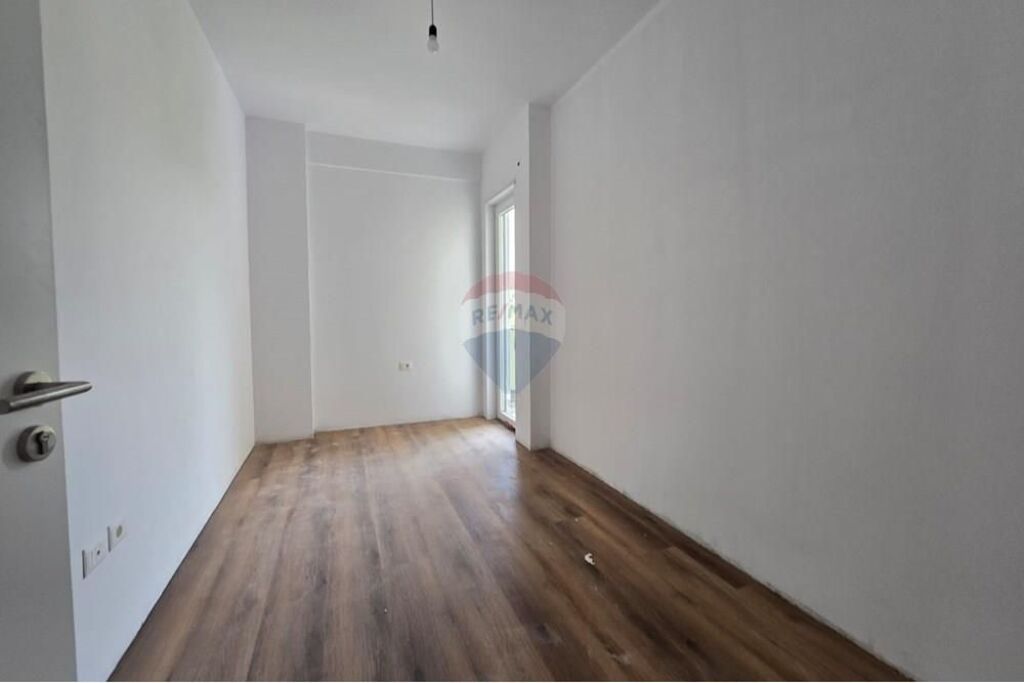 Apartament 3+1 per shitje ne Paskuqan.