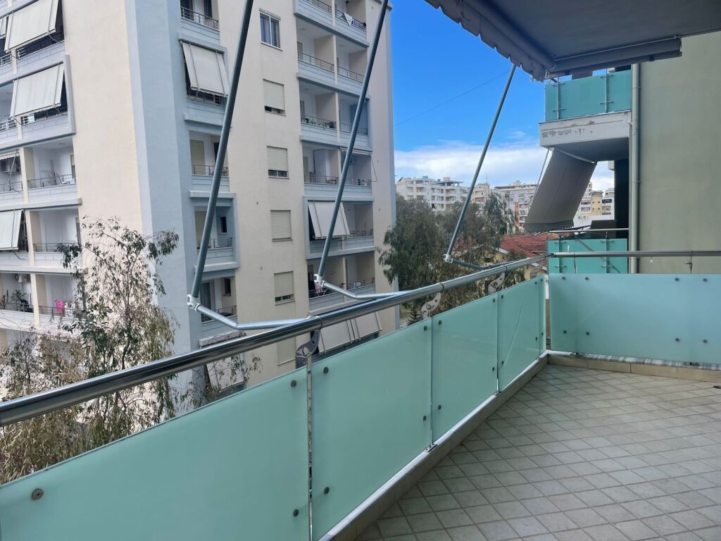 🏡 APARTAMENT 3+1 ME QIRA – PRANË PARKUT AULONA, VLORË