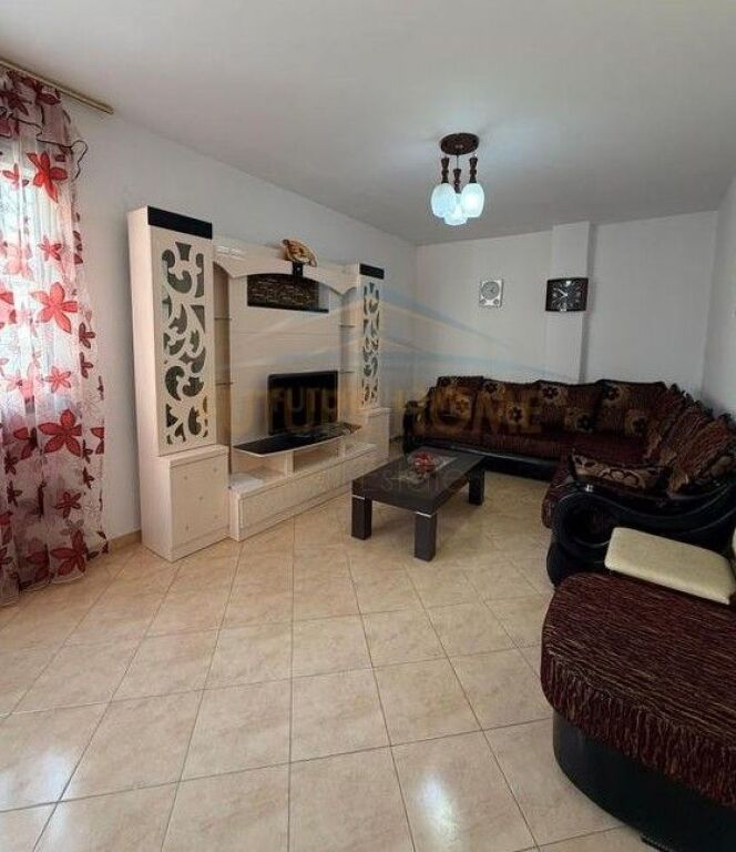 In vendita, Appartamento 2+1, Fresk, Tirana.