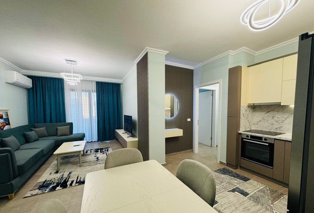 Super Appartamento 2+1+2, vicino alla Stazione dei Treni