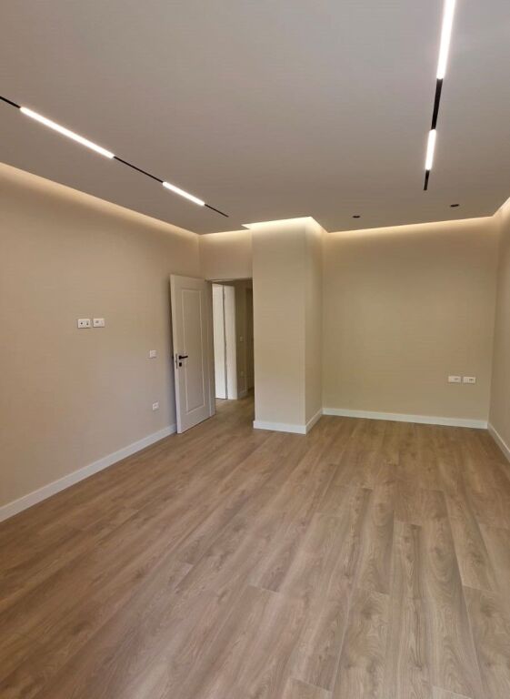 Locale premium in affitto – Coin / RTSH !