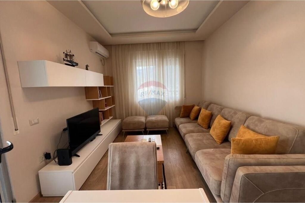 🏖️ Appartamento 2+1 in Affitto – Prima Linea, Via Dhimitër Konomi, Vlora