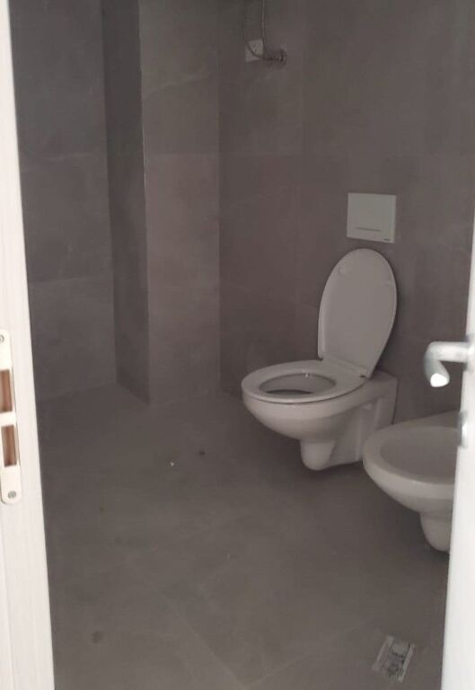 🏡 SHITET APARTAMENT 1+1 – Kompleksi E-88, Dritan Hoxha