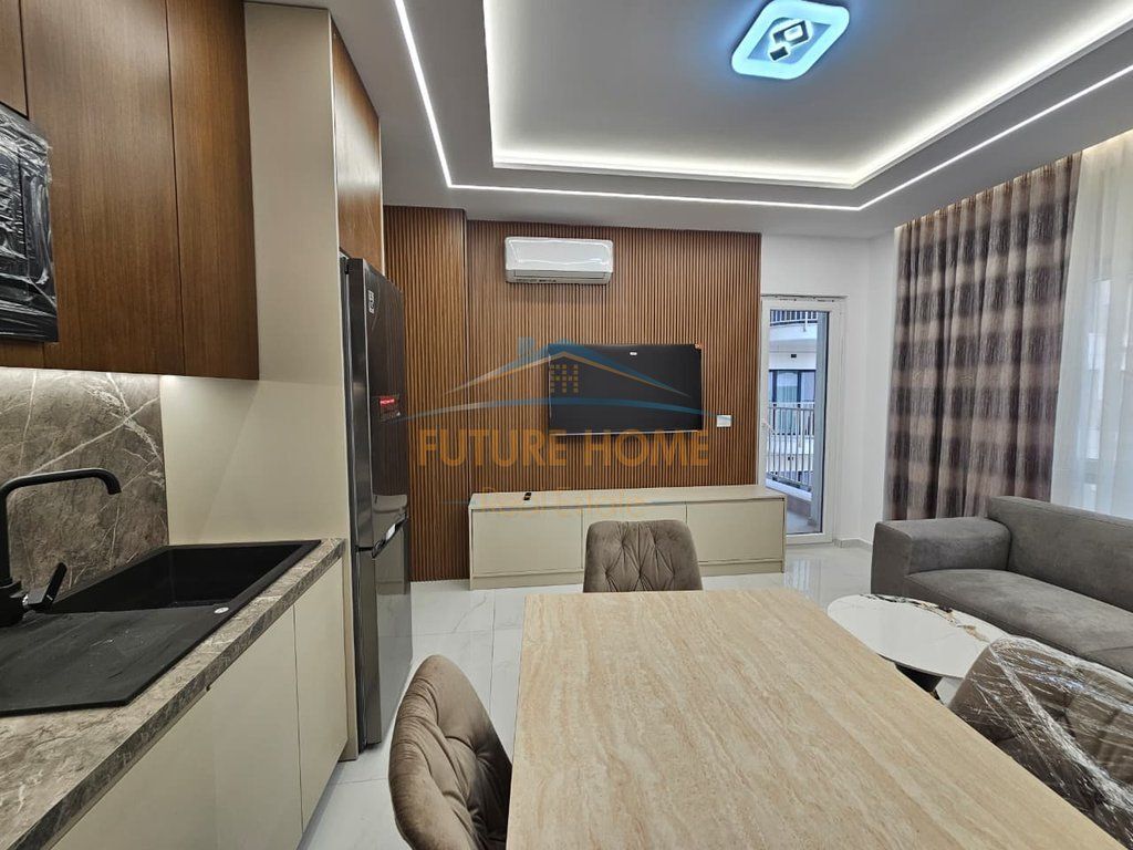 Rent apartment 1+1, Zogu i zi near ring center