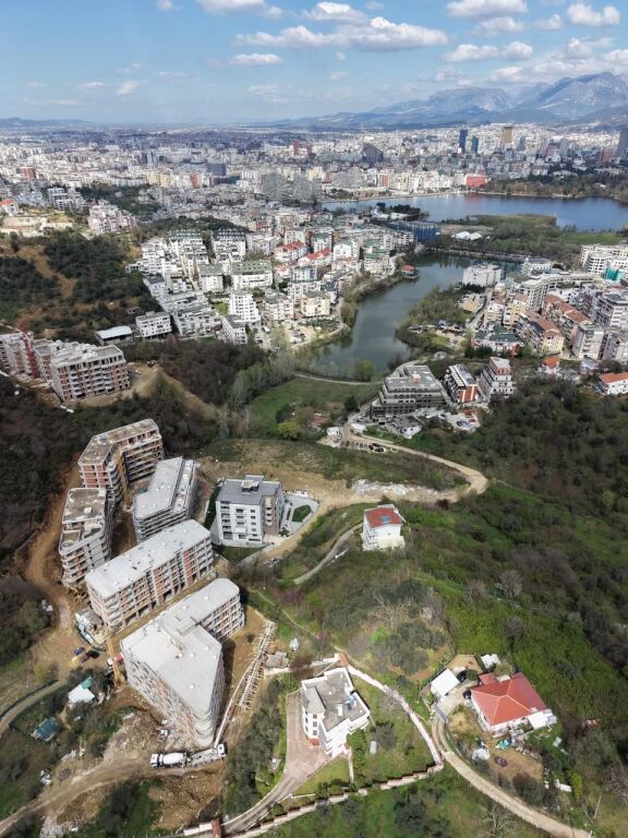 APARTAMENT 2+1 PER SHITJE PRANE LIQENIT TE THATE