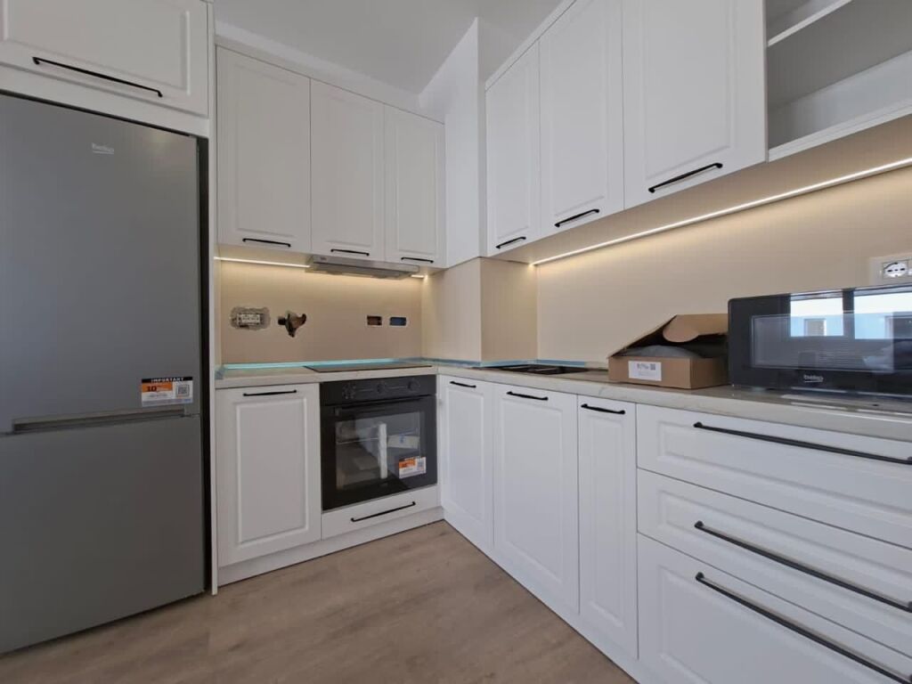 Apartment 2+1, Univers City!