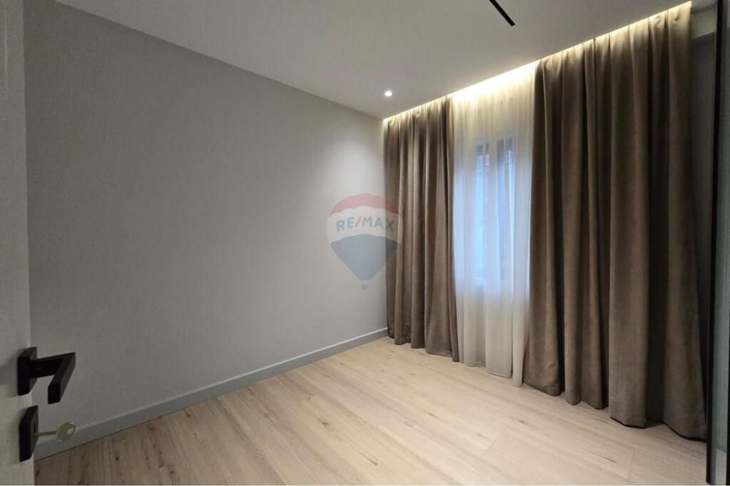 Apartament 2+1 per shitje tek Liqeni Thate!