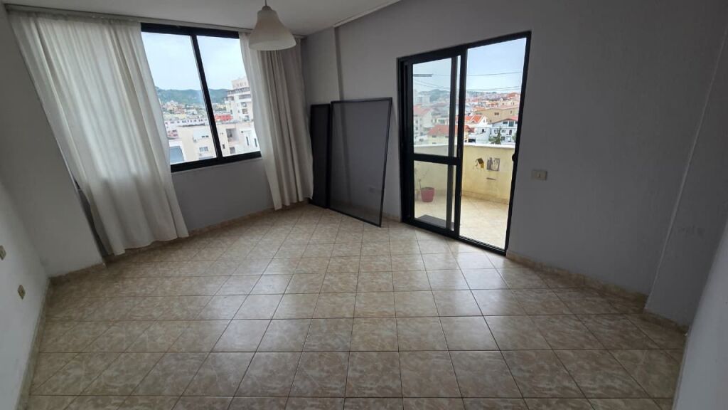 Affitto, Appartamento 2+1, Quartiere 18, Durazzo