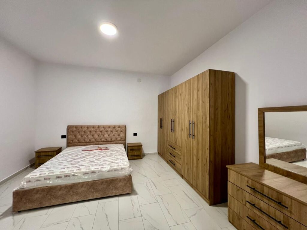 Affitto Appartamento 1+1 “Via Mihal Grameno” Tirana.