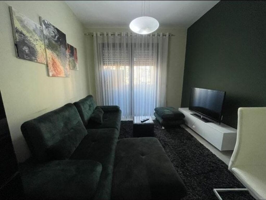 Appartamento In Affitto 1+1 presso lo Stadio Dinamo (ID B210790) Tirana