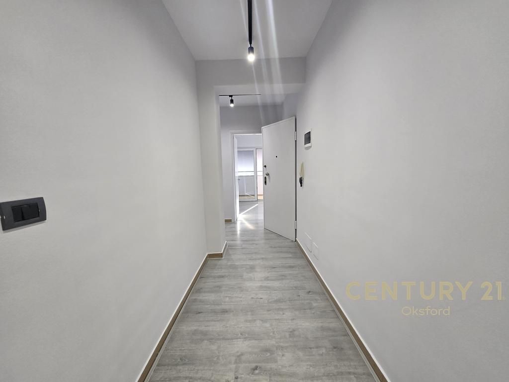 AMBIENT ZYRE ME QIRA PRANË STADIUMIT AIR ALBANIA!