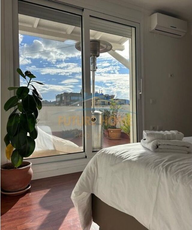 Shitet, Apartament 2+1+2+Verandë , Bllok