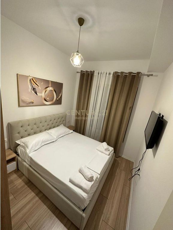Apartament 1+1 te Kompleksi Mangalem!
