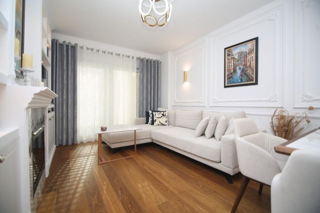 Appartamento di lusso in affitto a lungo termine Lungomare Vlore Vista mare