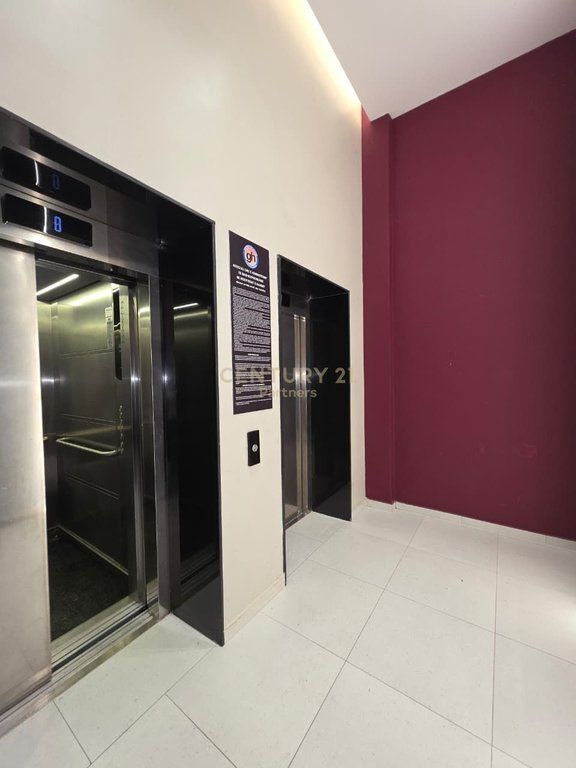 Apartament 2+1+2 per shitje te Komuna e Parisit