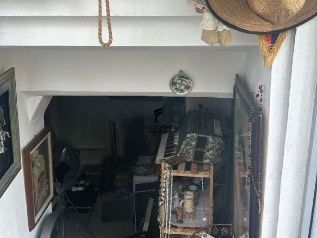 SHOP FOR RENT 15 M2 VASIL SHANTO 40,000 LEKE FH-67093